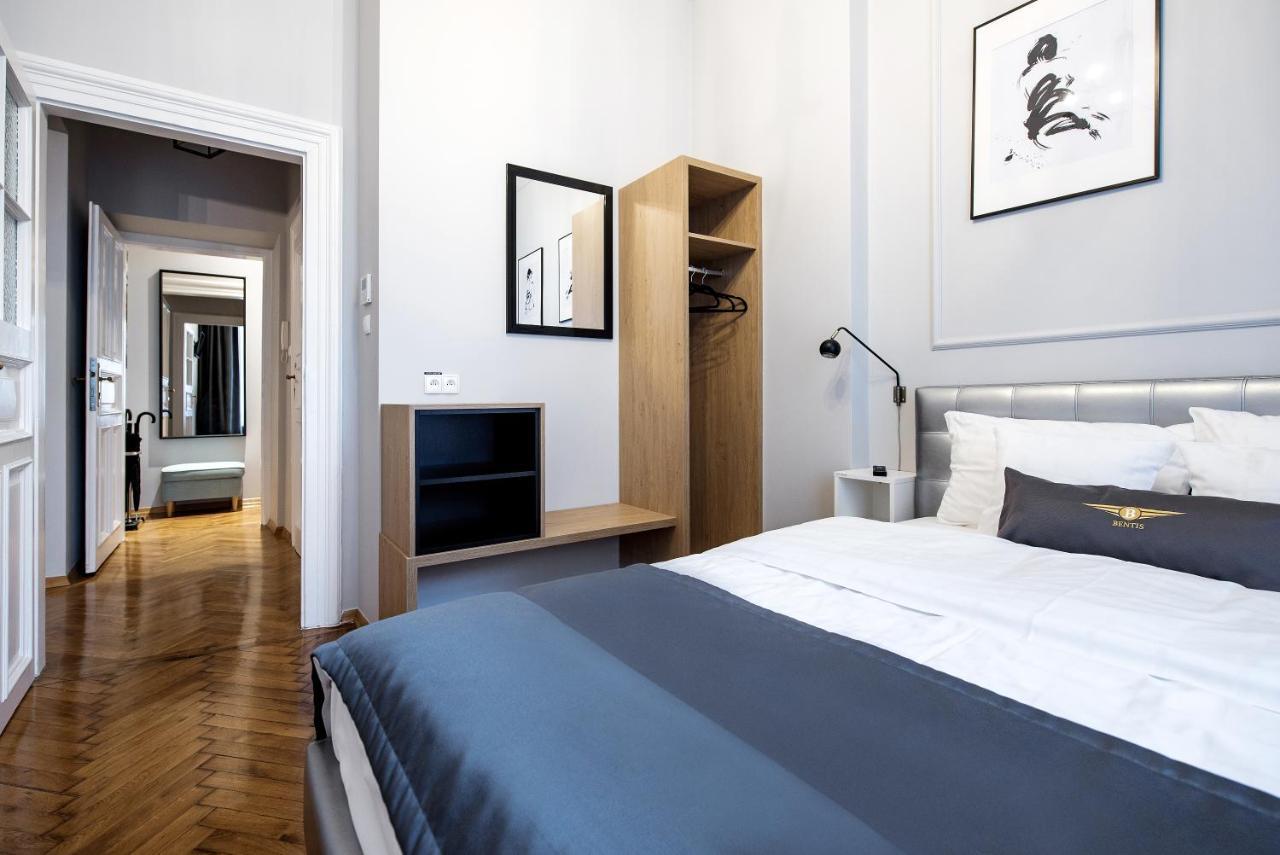Bentis Luxury Apartments Krakow Luaran gambar