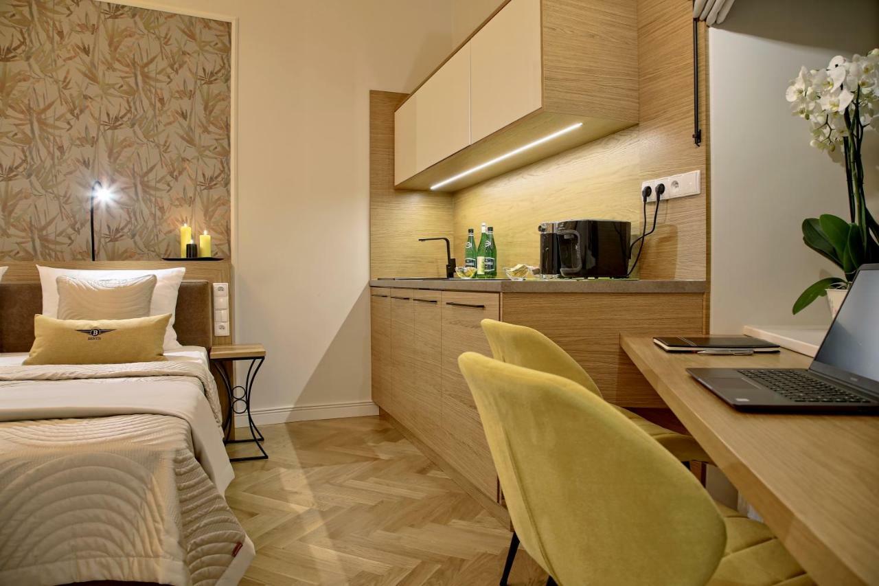 Bentis Luxury Apartments Krakow Luaran gambar