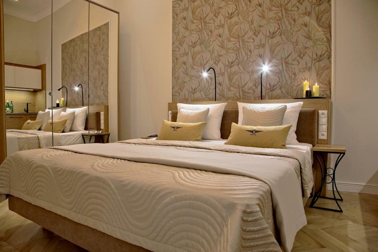 Bentis Luxury Apartments Krakow Luaran gambar